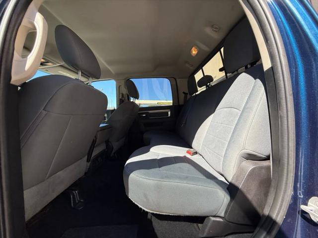 2019 Ram 1500 Classic SLT Crew Cab 4x2 6'4" Box