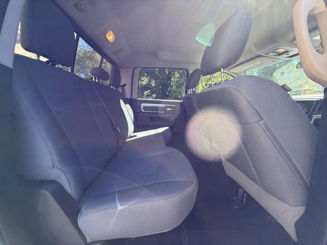2019 Ram 1500 Classic SLT Crew Cab 4x2 6'4" Box