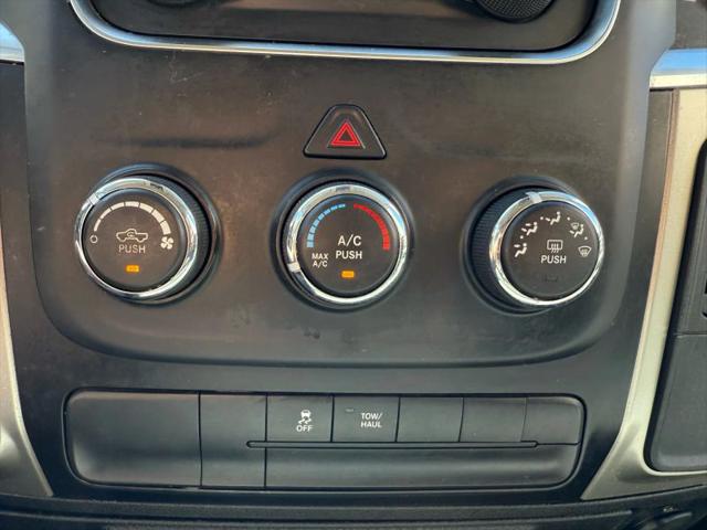 2019 Ram 1500 Classic SLT Crew Cab 4x2 6'4" Box