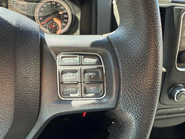 2019 Ram 1500 Classic SLT Crew Cab 4x2 6'4" Box