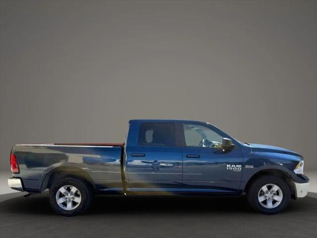 2019 Ram 1500 Classic SLT Crew Cab 4x2 6'4" Box