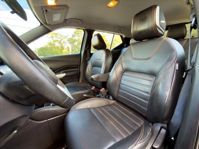 2019 Nissan Kicks SR