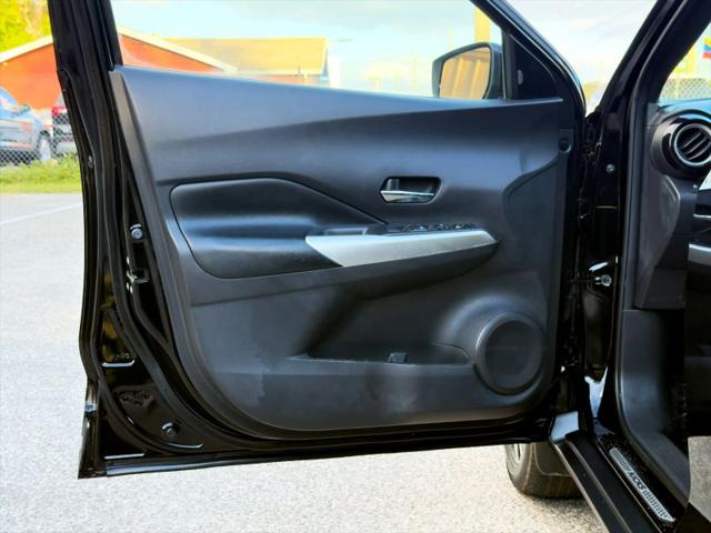 2019 Nissan Kicks SR