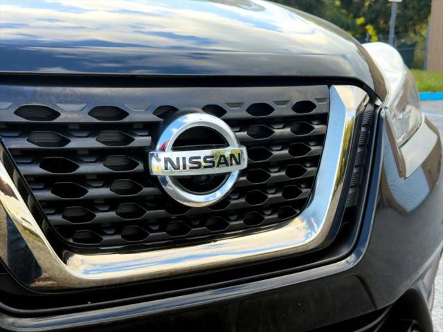 2019 Nissan Kicks SR