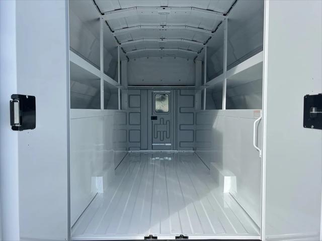 2026 Ford E-350 Cutaway E-Series Cutaway