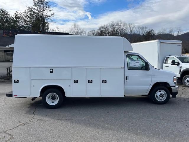 2026 Ford E-350 Cutaway E-Series Cutaway