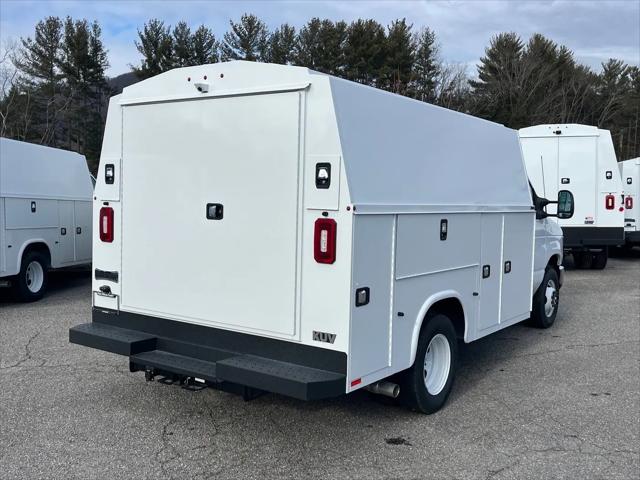 2026 Ford E-350 Cutaway E-Series Cutaway