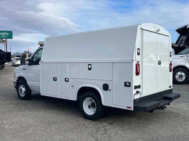 2026 Ford E-350 Cutaway E-Series Cutaway