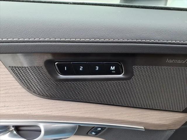 2026 Volvo XC90 Plus, B6 AWD Gas (mild hybrid), Gasoline, Bright, 7 Seats