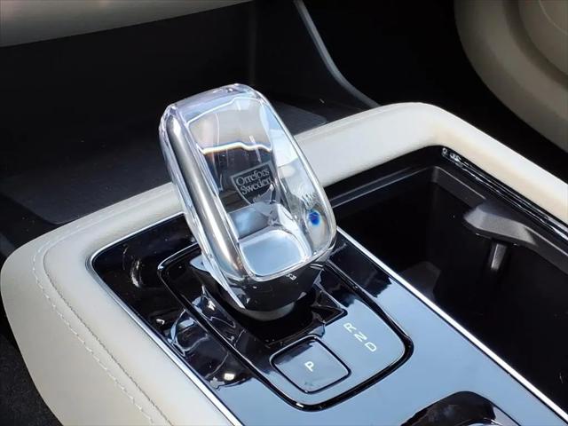 2026 Volvo XC90 Ultra, B6 AWD Gas (mild hybrid), Gasoline, Bright, 7 Seats