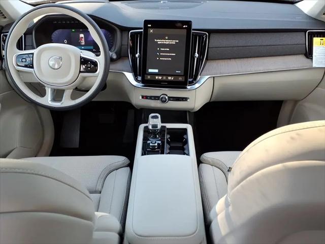 2026 Volvo XC90 Ultra Dark Theme, B6 AWD Gas (mild hybrid), Gasoline, 7 Seats