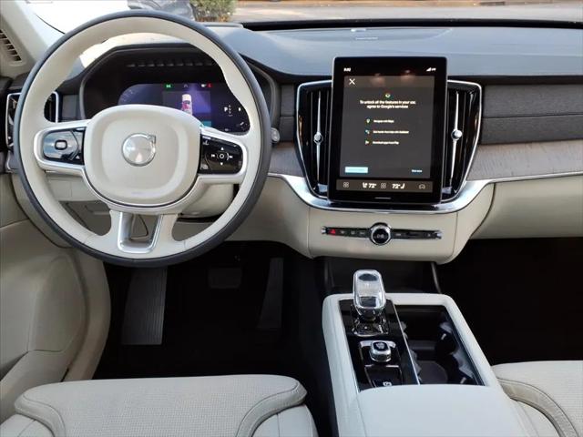 2026 Volvo XC90 Ultra Dark Theme, B6 AWD Gas (mild hybrid), Gasoline, 7 Seats