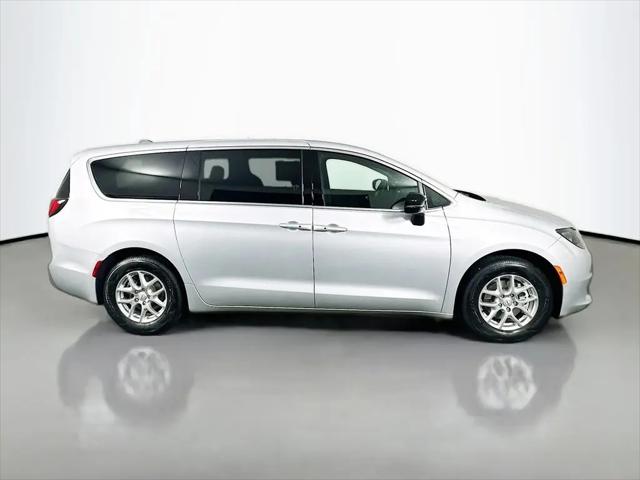 2026 Chrysler Voyager LX
