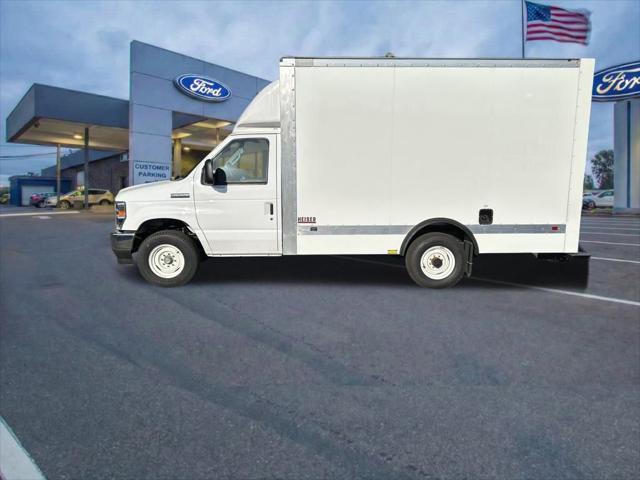 2025 Ford E-350 Cutaway Base
