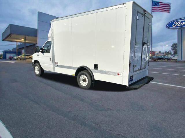 2025 Ford E-350 Cutaway Base