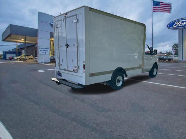 2025 Ford E-350 Cutaway Base