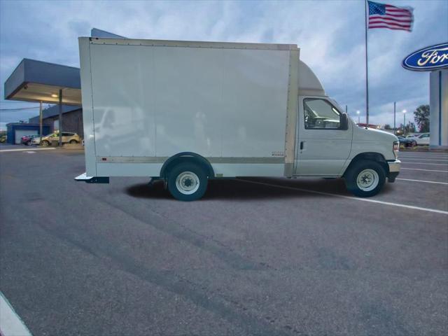 2025 Ford E-350 Cutaway Base