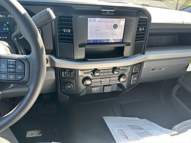 2025 Ford 600 169 WB