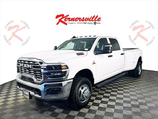 2026 RAM Ram 3500 RAM 3500 TRADESMAN CREW CAB 4X4 8 BOX