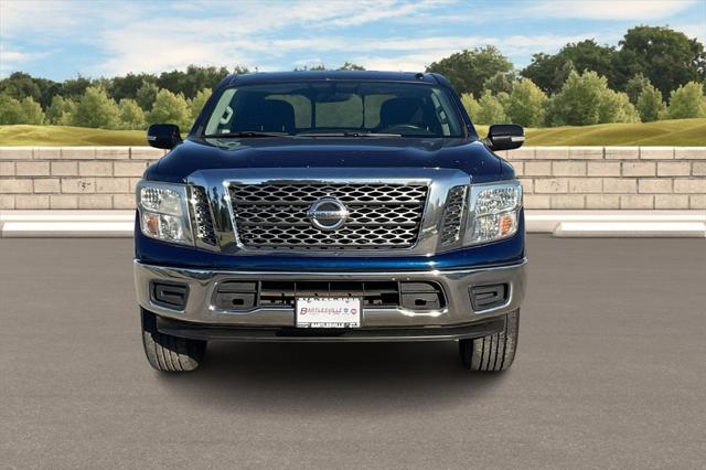 2018 Nissan TITAN SV