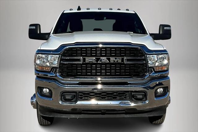 2024 RAM 3500 Big Horn Crew Cab 4x4 8 Box