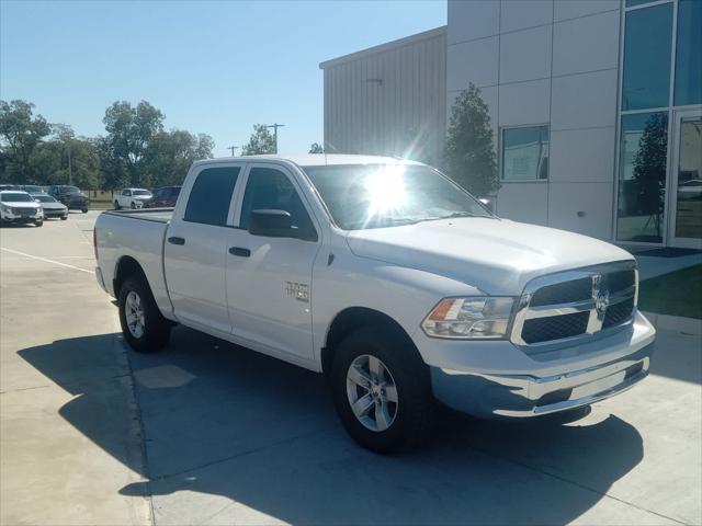 2022 RAM 1500 Classic Tradesman Crew Cab 4x4 57 Box 2022 RAM 1500 Classic Tradesman Crew Cab 4x4 57 Box