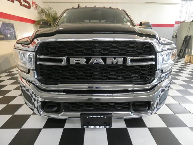 2022 RAM 3500 Tradesman Crew Cab 4x4 8 Box 2022 RAM 3500 Tradesman Crew Cab 4x4 8 Box