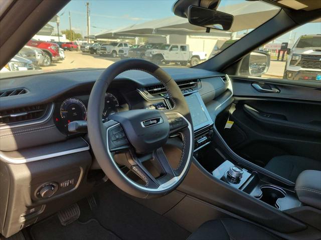 2025 Jeep Grand Cherokee GRAND CHEROKEE L LAREDO X 4X2