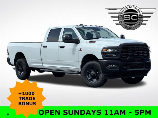 2026 RAM Ram 3500 RAM 3500 TRADESMAN CREW CAB 4X4 8 BOX