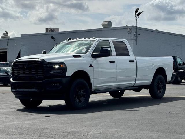 2026 RAM Ram 3500 RAM 3500 TRADESMAN CREW CAB 4X4 8 BOX