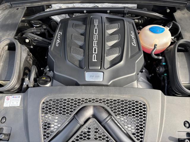 2017 Porsche Macan Turbo