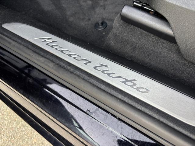 2017 Porsche Macan Turbo