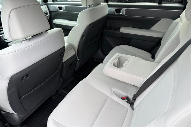2026 Hyundai Santa Fe SE