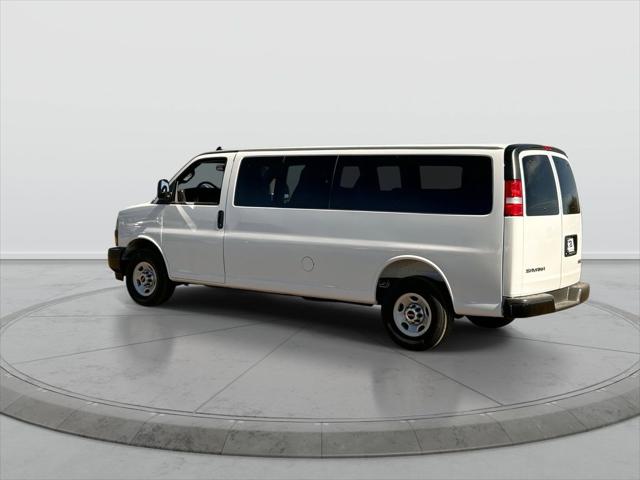 2025 GMC Savana Passenger RWD 3500 Extended Wheelbase LS