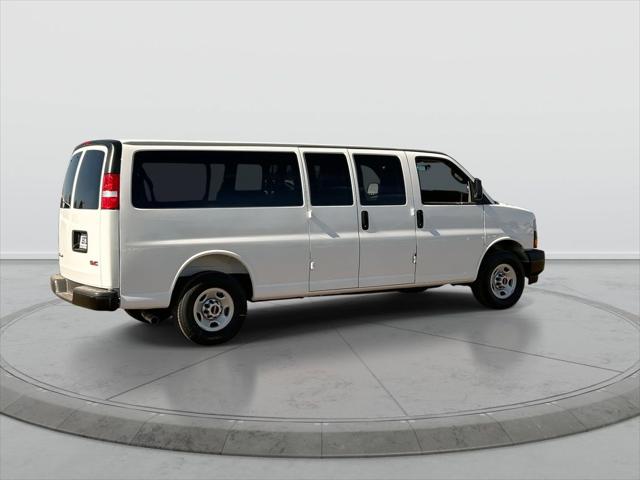 2025 GMC Savana Passenger RWD 3500 Extended Wheelbase LS
