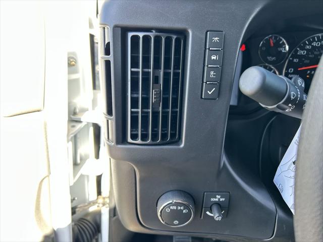 2025 GMC Savana Passenger RWD 3500 Extended Wheelbase LS