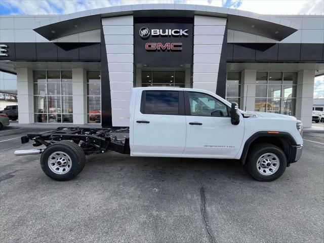 2026 GMC Sierra 3500HD Crew Cab, Long Bed, Pro Dual Rear Wheel, 4WD
