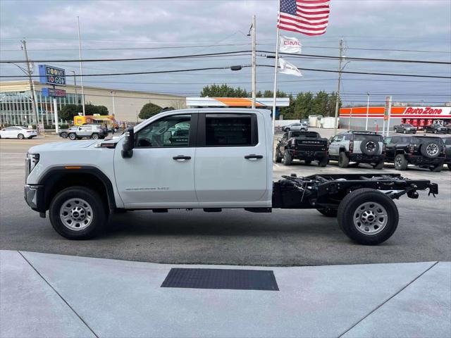 2026 GMC Sierra 3500HD Crew Cab, Long Bed, Pro Dual Rear Wheel, 4WD