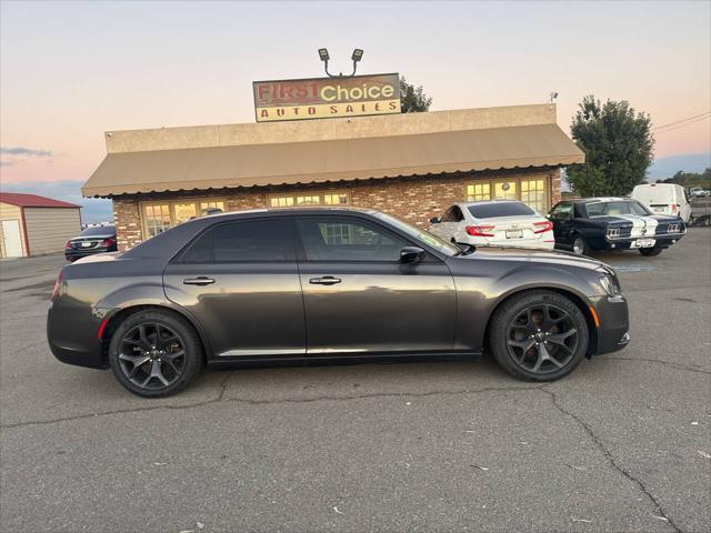 2020 Chrysler 300 Touring