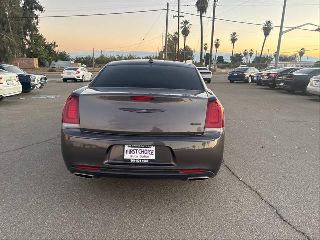 2020 Chrysler 300 Touring