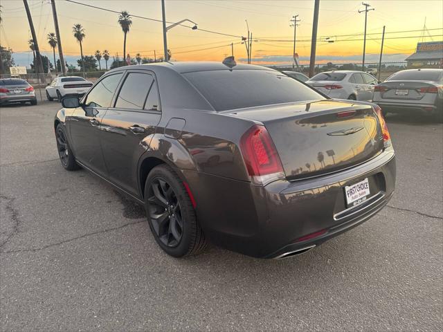 2020 Chrysler 300 Touring