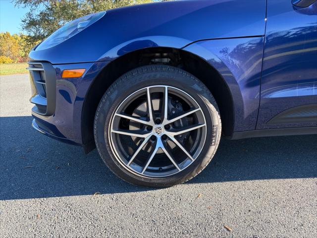 2025 Porsche Macan T