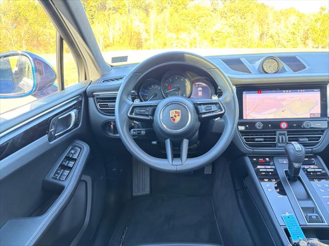 2025 Porsche Macan T