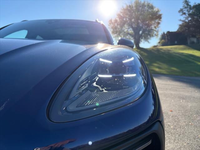 2025 Porsche Macan T