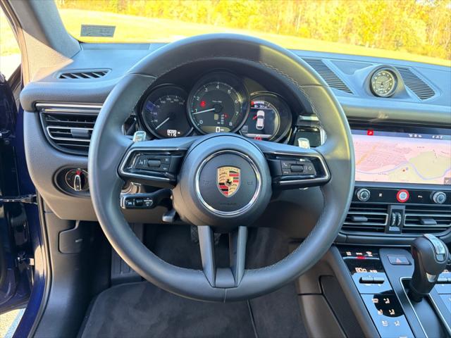 2025 Porsche Macan T