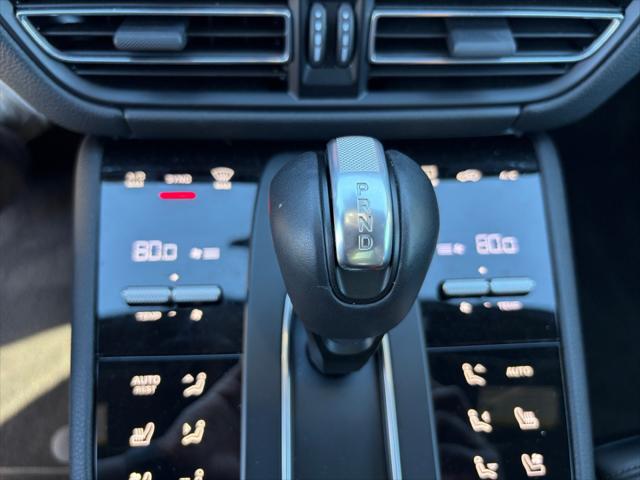 2025 Porsche Macan T