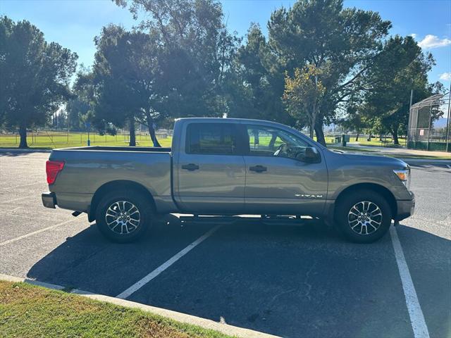 2022 Nissan Titan Crew Cab SV 4x2
