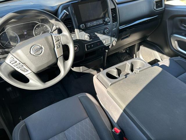 2022 Nissan Titan Crew Cab SV 4x2