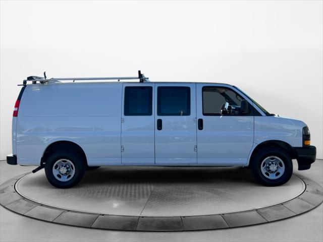 2022 Chevrolet Express Cargo Van RWD 2500 Extended Wheelbase WT