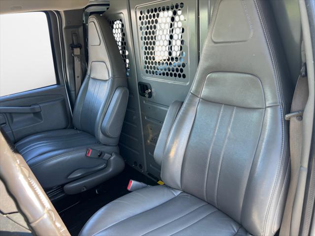 2022 Chevrolet Express Cargo Van RWD 2500 Extended Wheelbase WT
